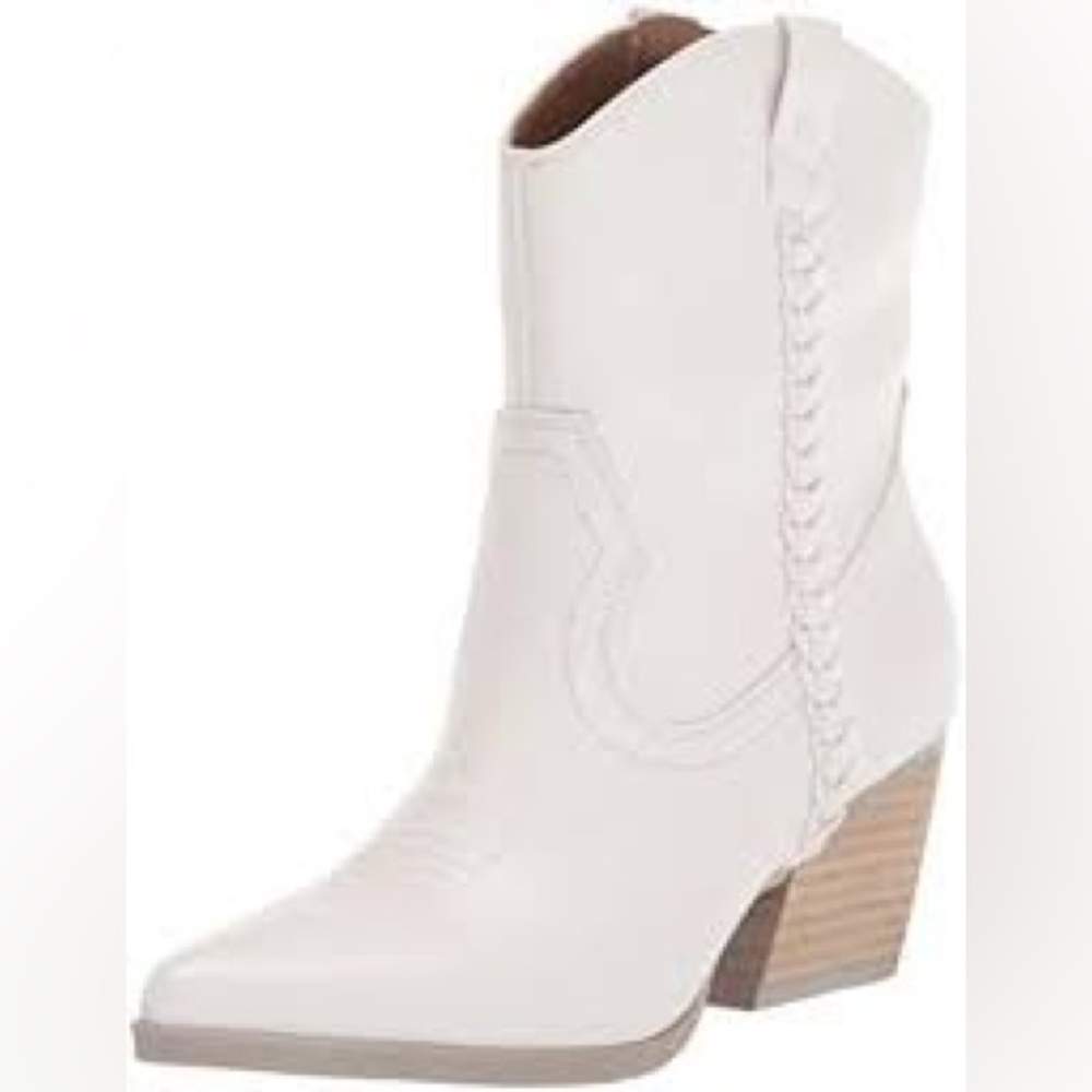 DV by Dolce Vita Karyn White Western Boot with  Braided Detail 7.5 M